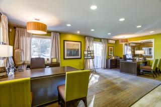 175 Calvert Dr, Cupertino CA  95014-3702 exterior