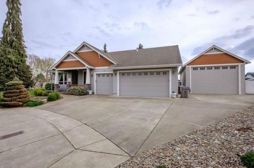 2114 Jaquline Pl, Lebanon, OR 97355-3890
