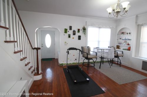 37 Locust Ave, Tinton Falls, NJ 07701