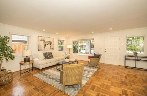 586 Greer Rd, Palo Alto, CA 94303-3017