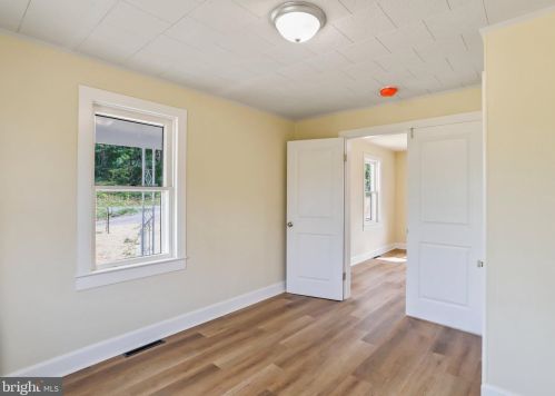 4641 Martinsburg Rd, Berkeley Springs WV  25411-5053 exterior