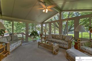 2809 Columbus Ave, Bellevue, NE 68005-4113