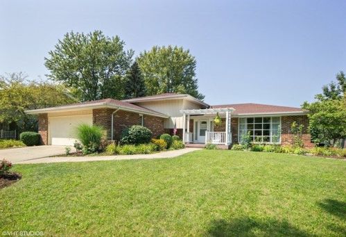 613 Ca Crest Dr, Joliet, IL 60404-9707