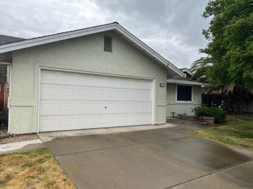 547 Pedersen Ct, Valley Home, CA 95361-4087