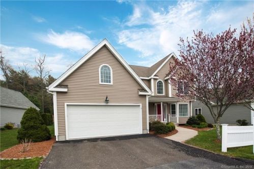 10 Compass Ct, Niantic, CT 06357-1648