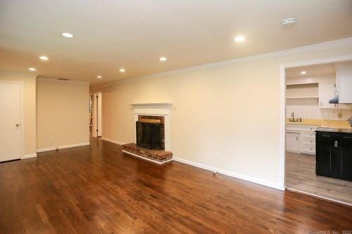 35 Own Home Ave, Wilton CT  06897-4816 exterior