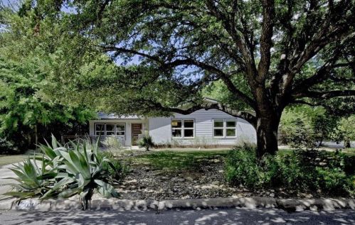 1200 Dwyce Dr, Austin TX  78757-2606 exterior