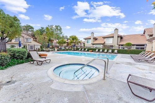 537 Hollydale Ln, Anaheim CA  92808-1931 exterior