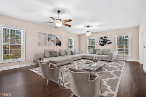 420 Glover Pond Rd, Newnan, GA 30263-3629