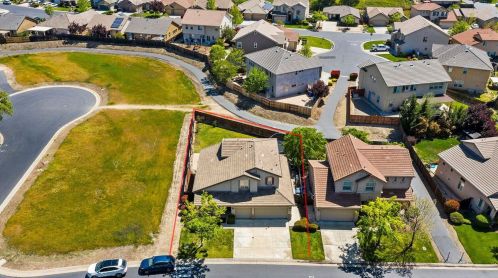 175 Gold Creek Dr, Valley Springs, CA 95252-8435