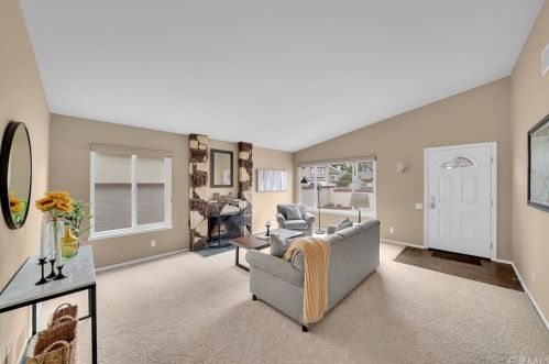 22791 Nolan St, El Toro, CA 92630-2945