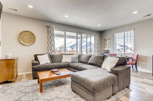 203 Kewaunee Way, Aurora CO 80016-4327 exterior