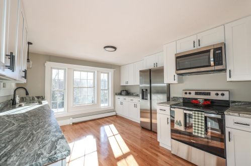 100 Pattee Hill Rd, Goffstown, NH 03045-1937