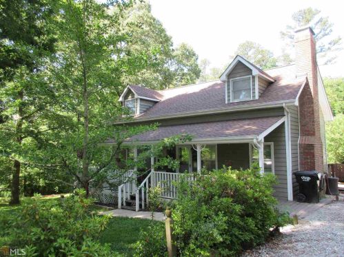 215 Blackberry Ln, Clarkesville, GA 30523-4404