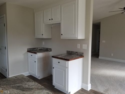926 Stag Run Dr, Mansfield, GA 30055-5135