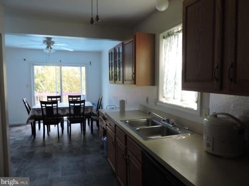 1053 Sterling Pl, Lancaster PA  17603-8839 exterior