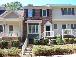 124 Charter Ct, Cary, NC 27511-5011