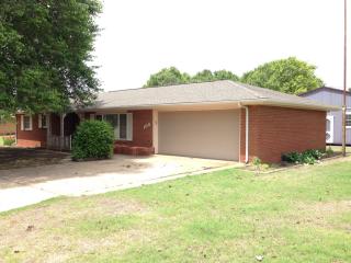 103 Sunset Ln, Fairview, OK 73737-1046