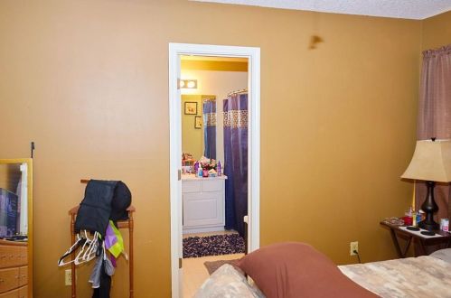 6746 Biscayne Blvd, Rex GA 30273-2245 exterior