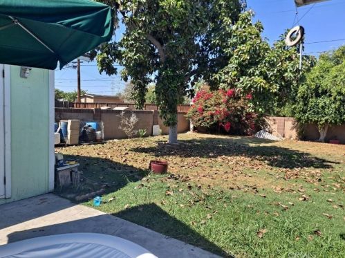 8803 Laurel St, Bellflower, CA 90706-5130