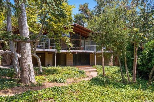 630 Hightree Rd, Santa Monica, CA 90402-1008