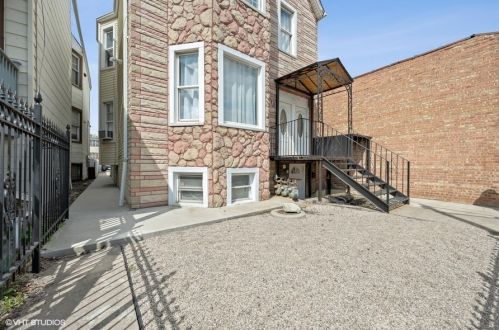1710 Pulaski Rd, Chicago, IL 60639-4914