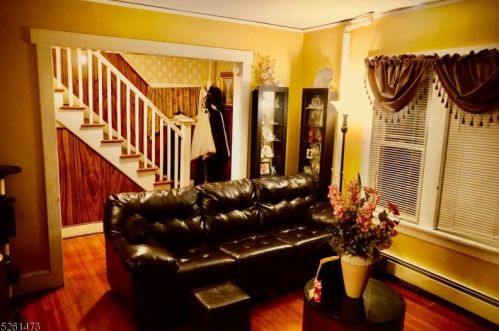 19 Valley Way, Town Center, NJ 07052-5807