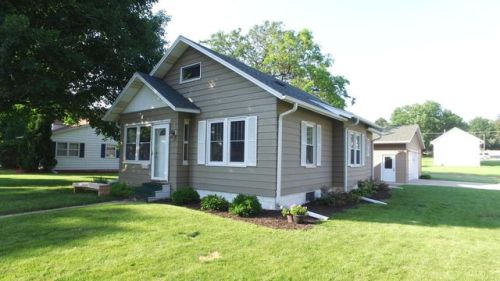 28 Fillmore St, Cummingsville, MN 55923-1806