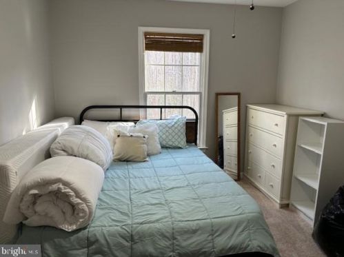 3909 Leaf Lawn Ln, Woodbridge VA  22192-4901 exterior