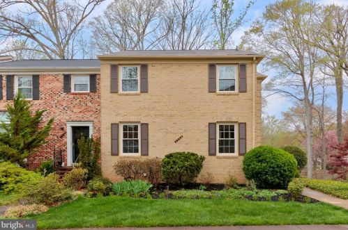 7400 Willshire Hunt Ct, Springfield, VA 22153-1357