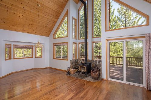 14246 Wolfgang Rd, Truckee, CA 96161-6903