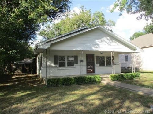 706 Ragan St, Henryetta, OK 74437-5433