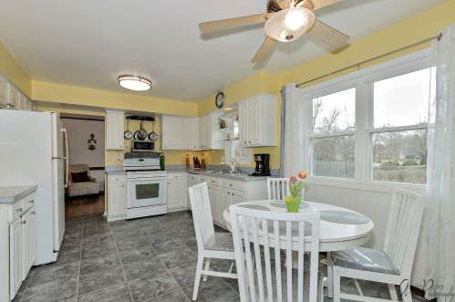 9209 Arthur St, Bull Valley, IL 60014-4908