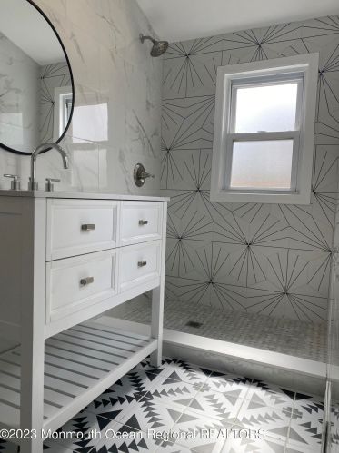 53 River St, Tinton Falls NJ  07701-1334 exterior