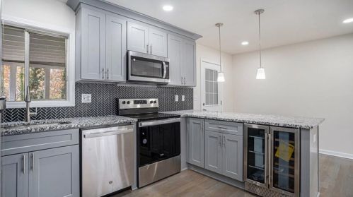 792 Magna Carta Dr, Atlanta GA  30318-6058 exterior