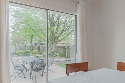 3009 Stratford Rd, Arlington Hts IL  60004-1707 exterior
