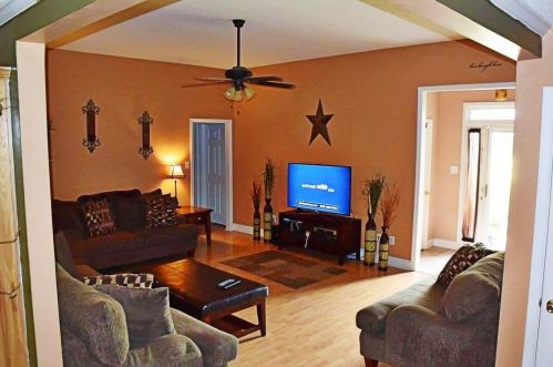 216 Autumn Woods Dr, Warner Robins, GA 31088-6715