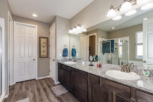 6571 Addison Way, Aurora CO 80016-4162 exterior