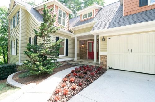 4795 Perry Rd, Gainesville, GA 30506-6609