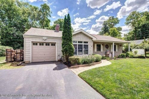 15 The Vis, Middletown, NJ 07748-2010