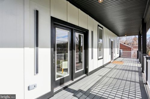 6615 Gude Ave, Silver Spring MD 20912-4827 exterior