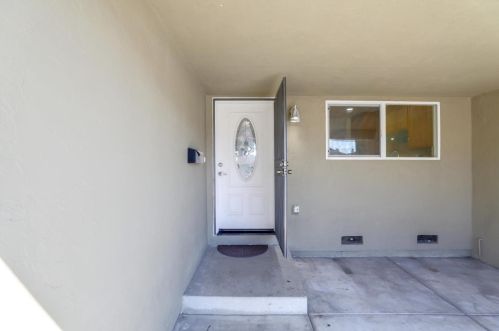 318 Park Victoria Dr, Milpitas, CA 95035-5725
