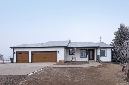 43145 Saddlehorn Dr, Elizabeth CO 80107-9328 exterior