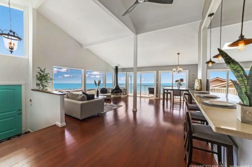 2450 Aha Aina Pl, Honolulu HI  96821-1047 exterior