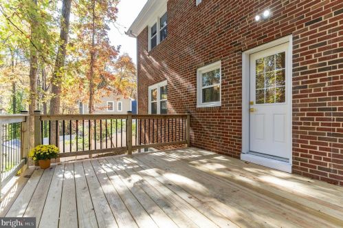 6617 Robin Rd, Springfield VA  22150-4323 exterior