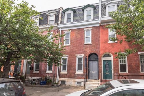 2207 Fitzwater St, Philadelphia, PA 19146-1132