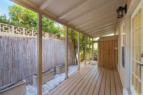 4933 Waa St, Honolulu HI  96821-1445 exterior