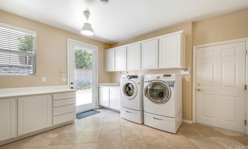 8208 Bailey Way, Anaheim CA  92808-2532 exterior