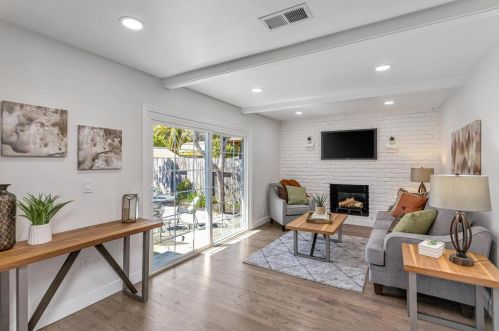 387 Smithwood St, Milpitas CA  95035-4126 exterior