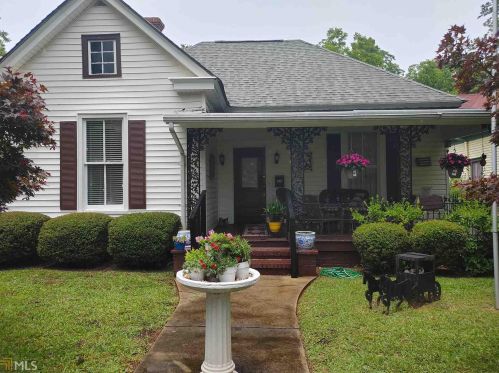 551 Greenwood St, Barnesville, GA 30204-1515
